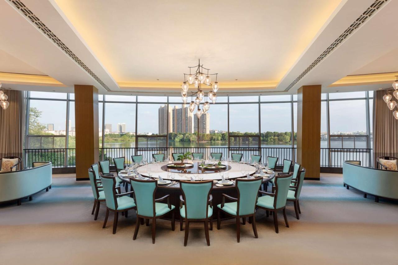 Radisson Blu Hotel Wuhan Etd Zone Exterior foto